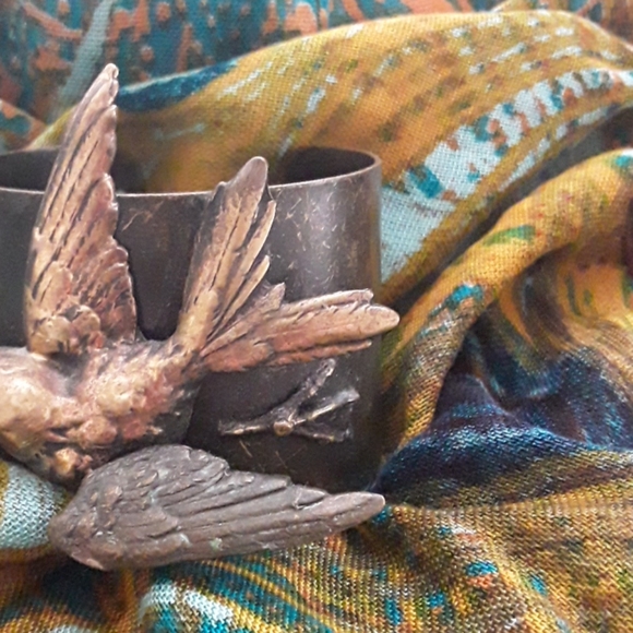 Cuff bracelet. - Picture 2 of 3